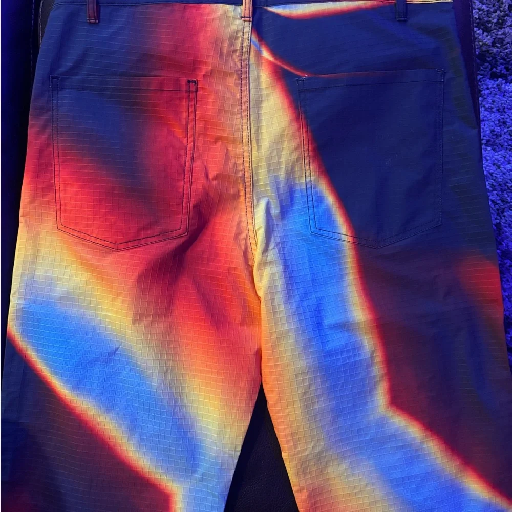 Black Scale Multicolor Gradient Cargo Pants - Picture 4 of 4